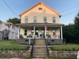 314 Willow St, Unit 314 Fl 1 in Dunmore, PA - Building Photo