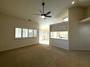 19 Goldeneye Ct in Chico, CA - Building Photo - Building Photo