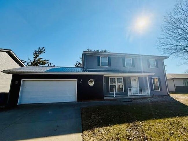 property at 818-820 Deerfield Rd