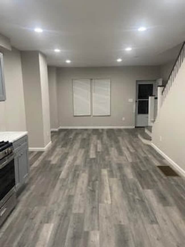 6030 N 21st St in Philadelphia, PA - Building Photo - Building Photo