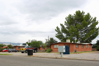 1310-1312 N Venice Ave in Tucson, AZ - Building Photo - Building Photo