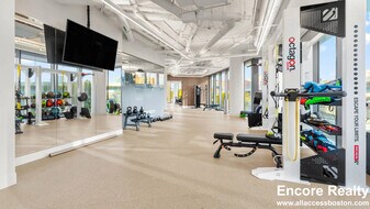 35 Lomasney Wy in Boston, MA - Building Photo