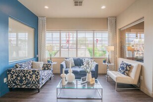 10 W Minnezona Ave in Phoenix, AZ - Building Photo