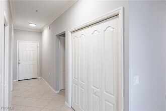 8550 Kingbird Loop in Ft. Myers, FL - Foto de edificio - Building Photo