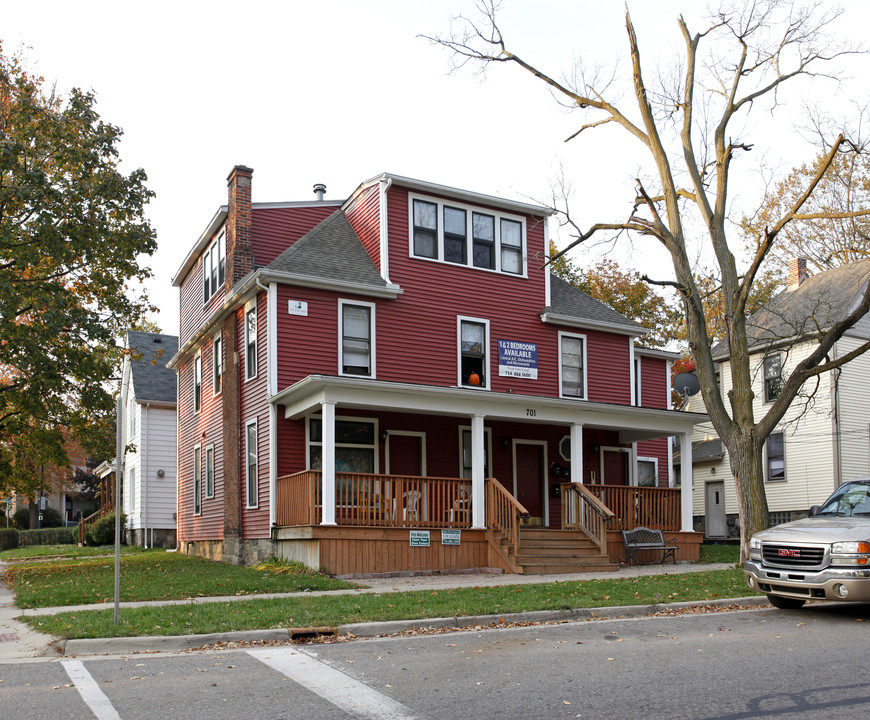 701 Emmet St in Ypsilanti, MI - Building Photo