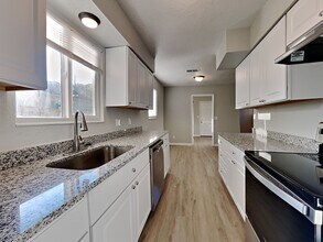 8029 Congaree Ct N in Jacksonville, FL - Building Photo - Building Photo