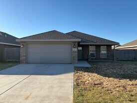 8419 10th Pl in Lubbock, TX - Building Photo