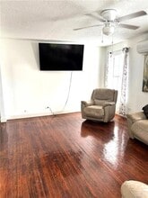414 N Broadway St in McAllen, TX - Building Photo - Building Photo