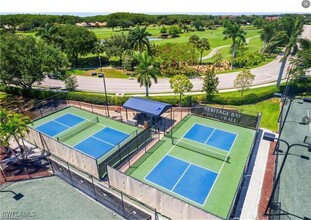 10474 Smoke House Bay Dr in Naples, FL - Building Photo - Building Photo