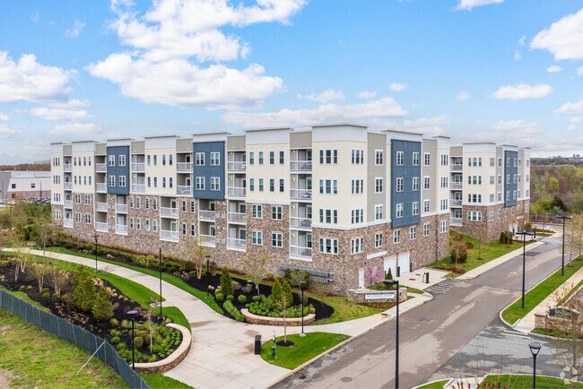 130 University Ave, Unit 1113 in Westwood, MA - Building Photo - Building Photo