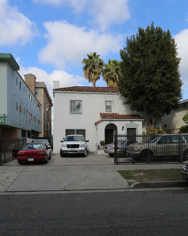 835 S Kenmore Ave in Los Angeles, CA - Building Photo - Building Photo