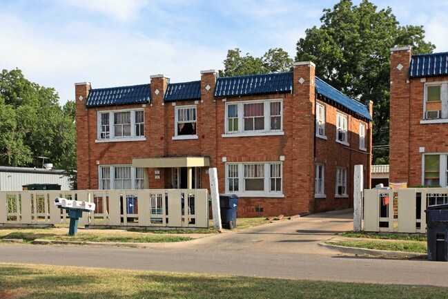 Penn Oaks in Oklahoma City, OK - Building Photo - Building Photo