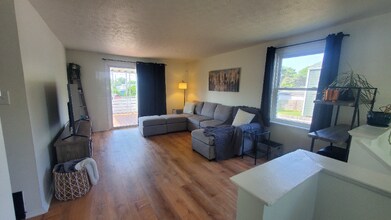 977 Kyle Ave in Columbus, OH - Building Photo - Building Photo