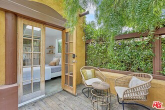 718 Vernon Ave in Los Angeles, CA - Building Photo - Building Photo