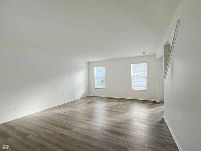 5773 Bluff View Ln in Whitestown, IN - Building Photo - Building Photo