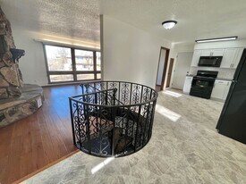 1304 W 5th St in Sioux Falls, SD - Building Photo