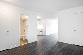65 R. Sherbrooke E in Montréal, QC - Building Photo - Building Photo