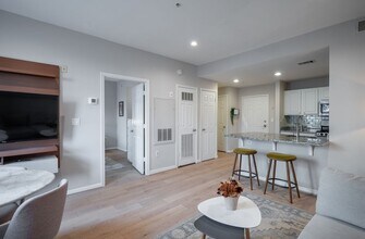 2004 11th St NW, Unit 121 in Washington, DC - Building Photo - Building Photo