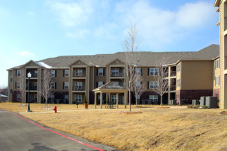 Hartford Villas in Broken Arrow, OK - Building Photo - Building Photo