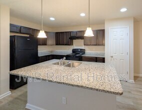 8216 Eaton Ave in Jacksonville, FL - Foto de edificio - Building Photo
