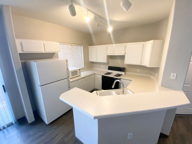 1881 W Alexander Rd in North Las Vegas, NV - Building Photo - Building Photo