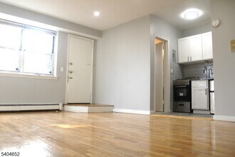 819 Bloomfield Ave in Montclair, NJ - Building Photo - Building Photo