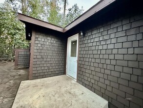 25165 Cedar St in Idyllwild, CA - Building Photo - Building Photo