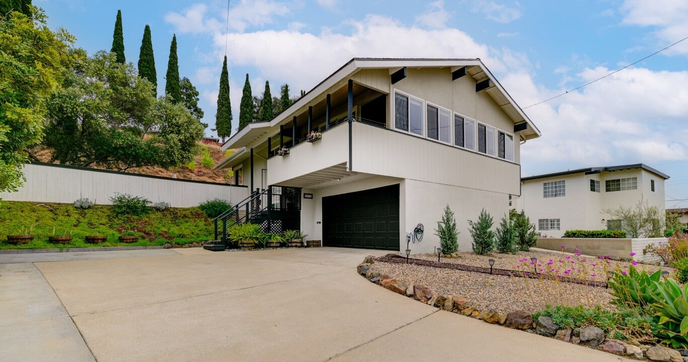 3909 Nereis Dr in La Mesa, CA - Building Photo