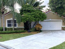 2016 Cove Ln in Weston, FL - Building Photo
