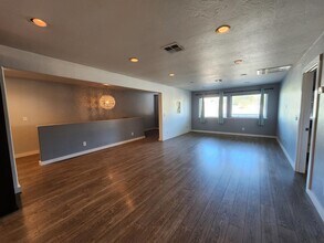 549 Chetco Ave in Brookings, OR - Building Photo - Building Photo