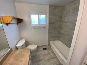 937 Louisiana Blvd SE, Unit C in Albuquerque, NM - Building Photo - Building Photo