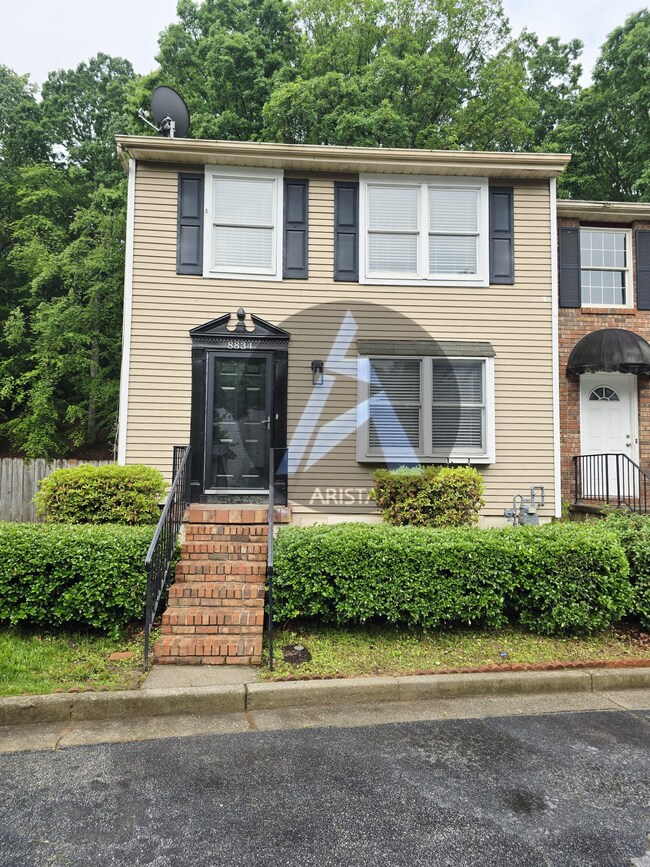 8834 Long Beach Cir in Atlanta, GA - Building Photo - Building Photo