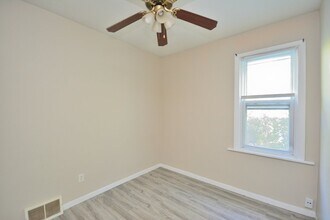 818-820-820 E Brady St, Unit 820 in Milwaukee, WI - Foto de edificio - Building Photo