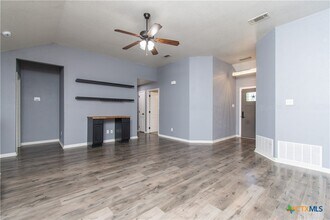 1108 Copper Creek Dr in Killeen, TX - Building Photo - Building Photo