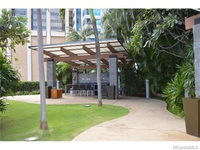 1200 QUEEN EMMA St in Honolulu, HI - Building Photo - Building Photo