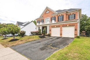 3638 Thomasson Crossing Dr in Triangle, VA - Building Photo