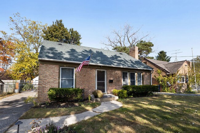 property at 1813 Kreiser St SE
