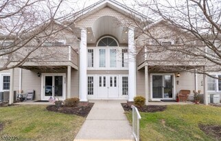 5111 Austin Ct in Hackettstown, NJ - Building Photo