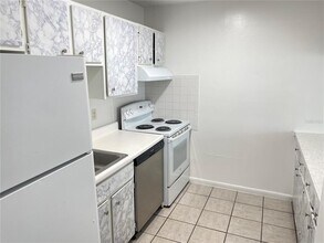 2352 Huntington Green Ct in Orlando, FL - Building Photo - Building Photo