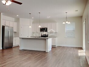 5230 Wendover Wy in Cumming, GA - Foto de edificio - Building Photo