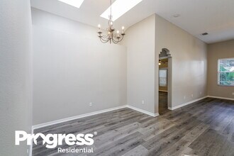 2412 Needham Dr in Valrico, FL - Building Photo - Building Photo
