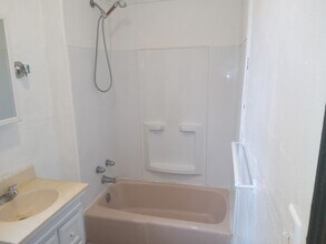 216 Ridge Ave-Unit -2 in Allentown, PA - Building Photo - Building Photo