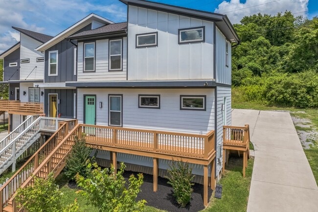 property at 2306 Lloyd Ave