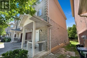 3059 Finch Ave W in Toronto, ON - Building Photo - Building Photo
