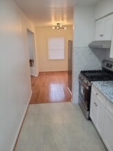 7107 Greenvale Pkwy in Hyattsville, MD - Building Photo - Building Photo