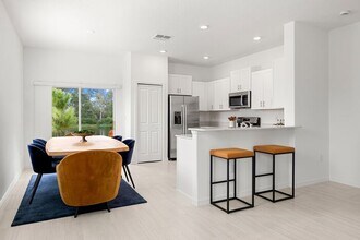 5088 Capri Hbr Dr in Wimauma, FL - Building Photo - Building Photo