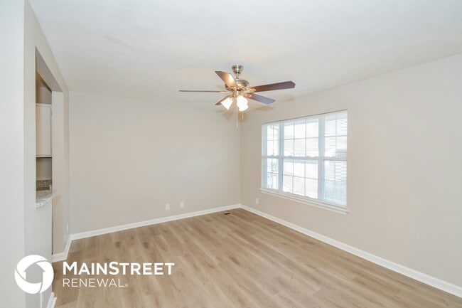 2607 Landrum Ct in Springfield, TN - Foto de edificio - Building Photo