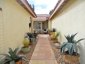 197 Madrid Ave in Palm Desert, CA - Building Photo - Building Photo