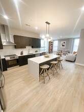 Main Living Apartments in Royal Oak, MI - Building Photo - Building Photo