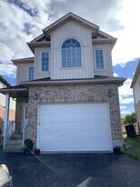 276 Countrystone Crescent in Kitchener, ON - Building Photo